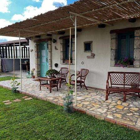 Affittacamere Graziosa Stanza Campidanese Su Segundu Oristano Esterno foto