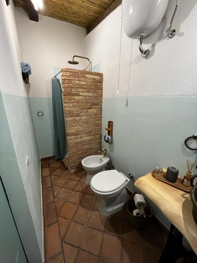 Affittacamere Graziosa Stanza Campidanese Su Segundu Oristano Esterno foto